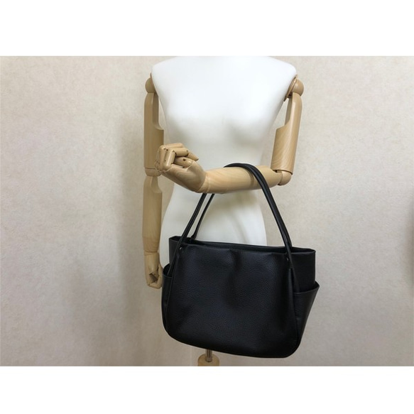 日本製造：全牛皮真皮手提包，頂部拉鍊，輕便，真皮收縮皮手提包，黑色 第6張的照片