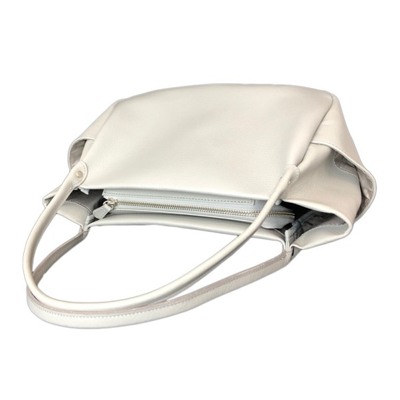 日本製造：全牛皮材質，頂部拉鍊，真皮包，輕便，真皮收縮皮手提包，淺灰色 第3張的照片