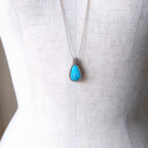 大粒ヘミモルファイトのマクラメネックレス ヘミモルファイト・マクラメペンダントdrs ネックレス