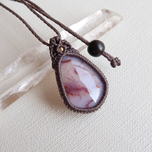 プルームアゲートのマクラメペンダント ネックレス・ペンダント LOTUS