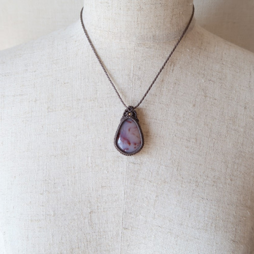 プルームアゲートのマクラメペンダント ネックレス・ペンダント LOTUS