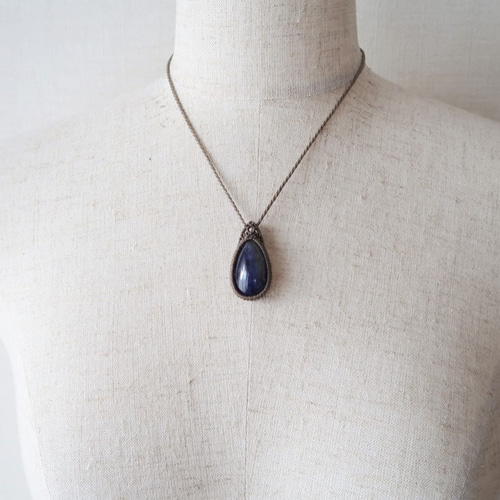 Creema限定』バイカラータンザナイト・マクラメペンダントdrl