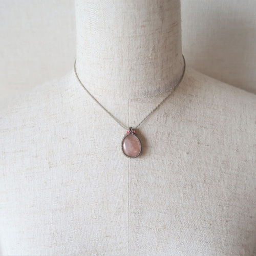 みきの)♡大粒モルガナイト×2種類のピンクルビーのマクラメネックレス