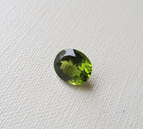 ペリドット8.65ct・ルースsmz 2枚目の画像