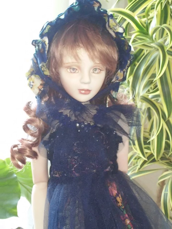 創作球体関節ビスクドール人形　紺色のドレスの女の子 6枚目の画像