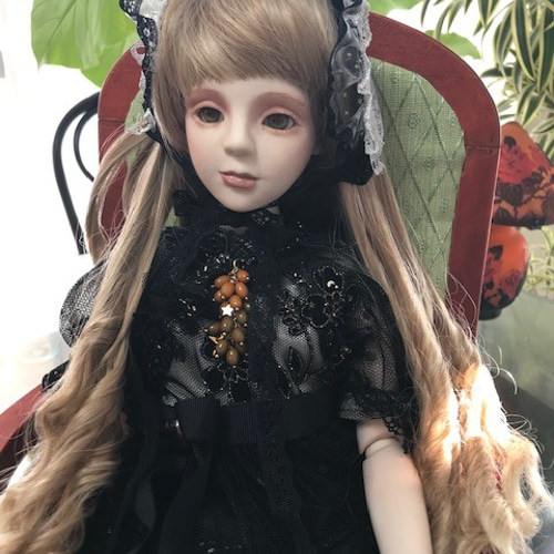 創作球体関節ビスクドール人形 栗色の髪の 黒のアンティーク風