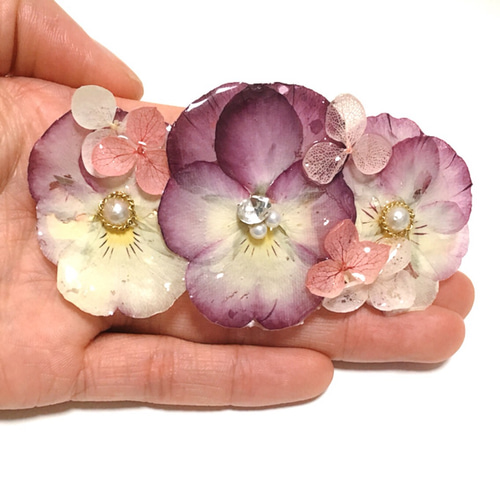 rie.t】本物のビオラ♡春色バレッタ バレッタ rie.t 通販｜Creema  