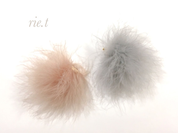 【rie.t】ふわふわファーキャッチ (2色展開) 2枚目の画像