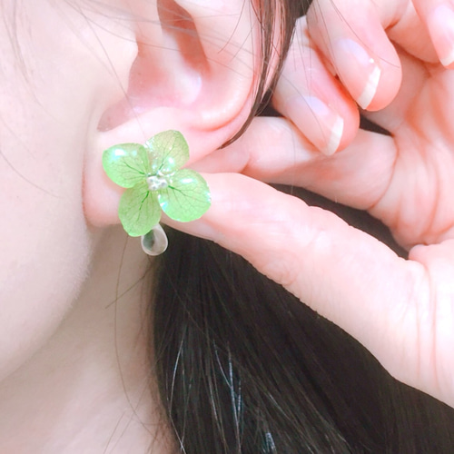 再販20【rie.t】幸せのクローバー ピアスorイヤリング ピアス 