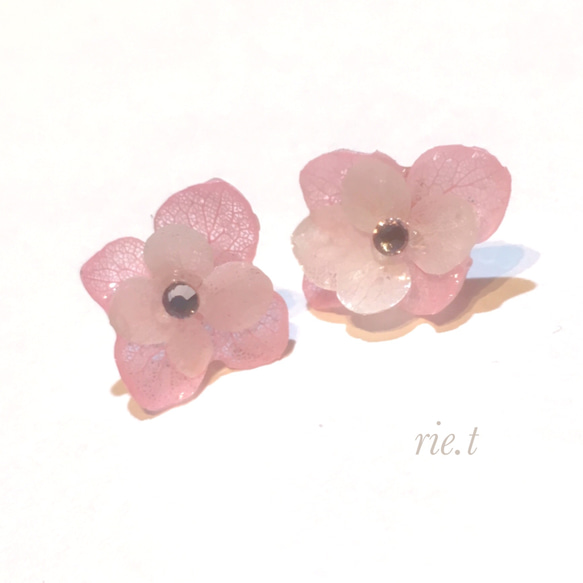 【rie.t】紫陽花 ピアス 2枚目の画像