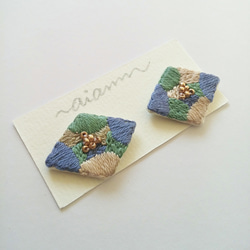 刺繍とビーズのひしがたピアス&イヤリング 2枚目の画像