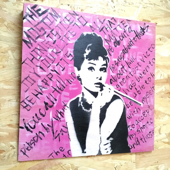 Audrey-Pink on panelwood30/30cm 2枚目の画像