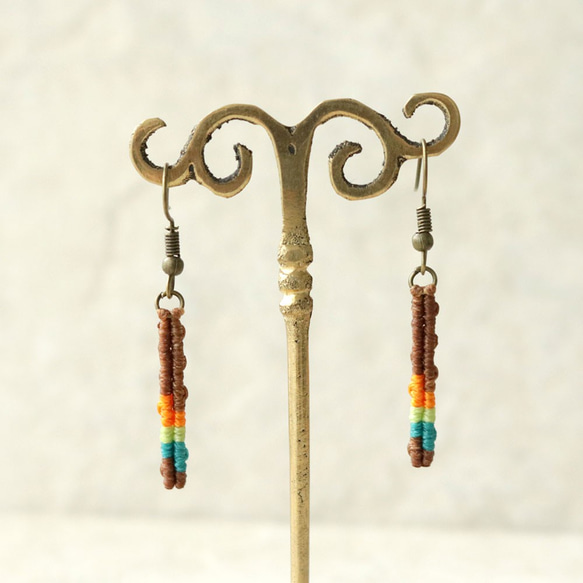 3色ポイントマクラメピアスmacp028 2枚目の画像