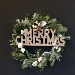 サンタが見守るクリスマスリース 5枚目の画像