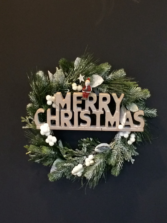 サンタが見守るクリスマスリース 5枚目の画像