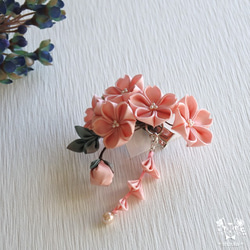 姫桜の舞✿ヘアクリップ　«桜来»　つまみ細工　髪飾り　お花見・訪問着・和装・カジュアル 2枚目の画像