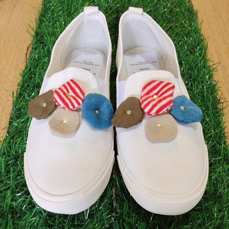 ◎ I S H I K O R O ◎ 白