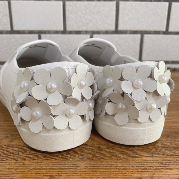 spring flowers slip-on    大人 1枚目の画像