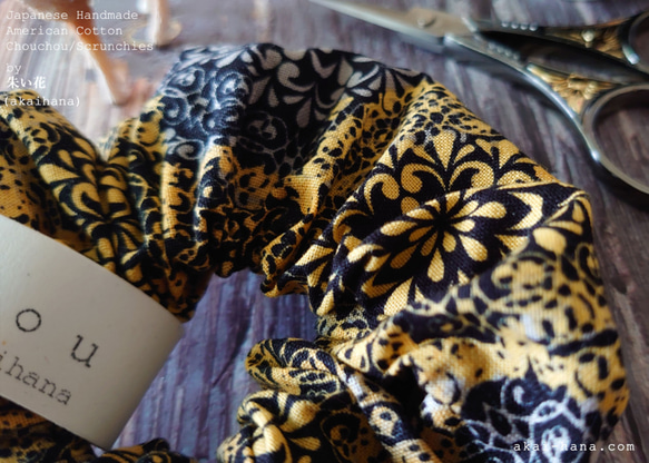 USコットンのシュシュ⦿Black & Yellow Floral 3枚目の画像