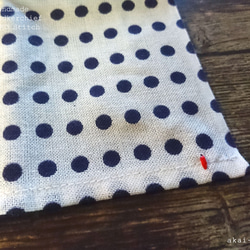 ひと針刺し子の手拭いハンカチ⦿豆絞り紺 2枚目の画像
