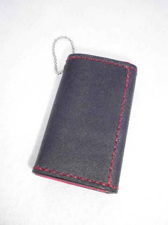 スマートキーケース・タイプE（黒×赤）本革：手縫い：手染め 2枚目の画像