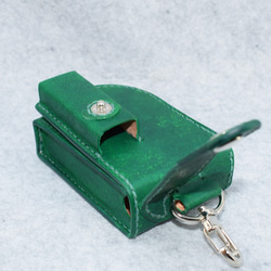 本革：タバコ＆使い捨てライターケース（緑）：マジックテープタイプ：手縫い：手染め 7枚目の画像