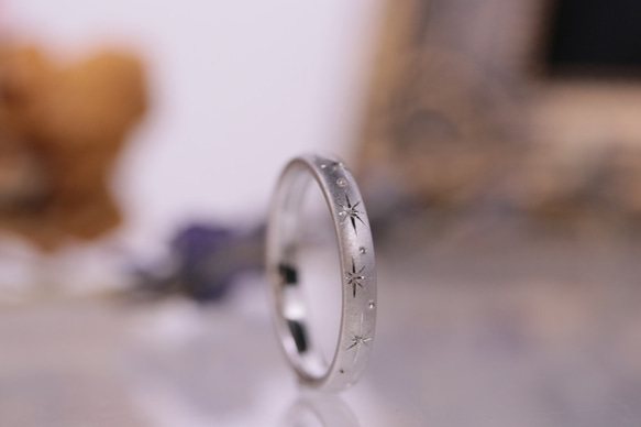 オーダー品　星空の結婚指輪　ｐｔ９００ お好きな星座を入れることもできます。　 2枚目の画像
