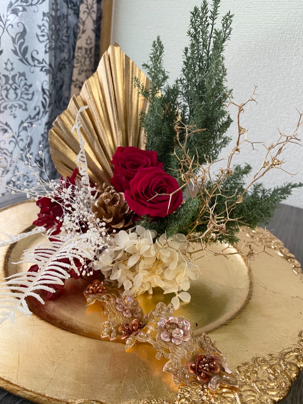 ヒムロスギとゴールドプレートのツリー【プリザ＋ドライ】