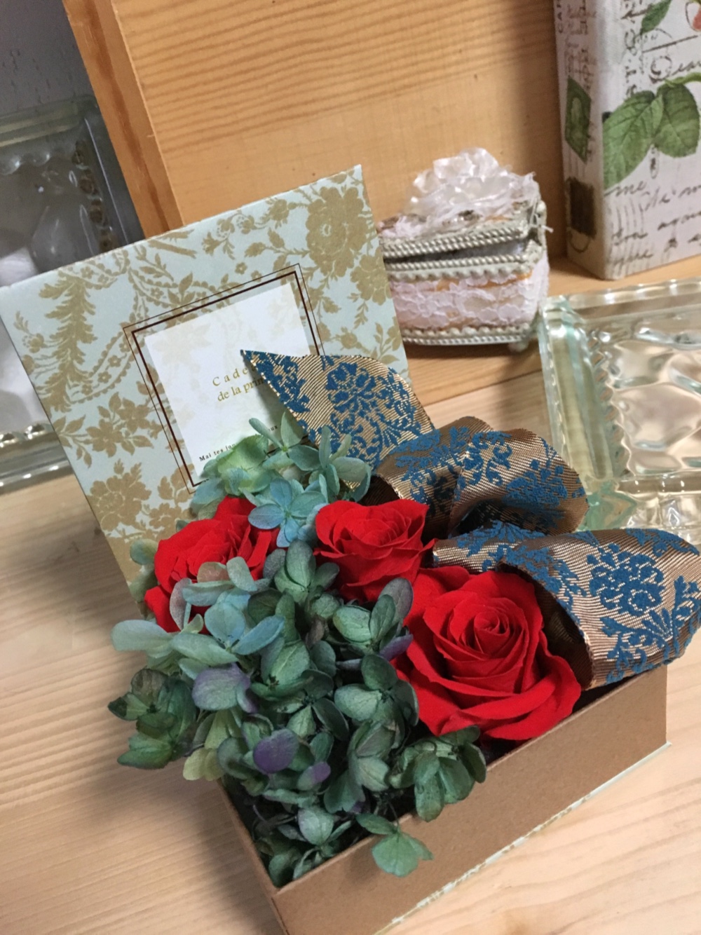 サプライズ・フラワーボックス❤︎レッド❤︎母の日・ウェディングに【プリザ】