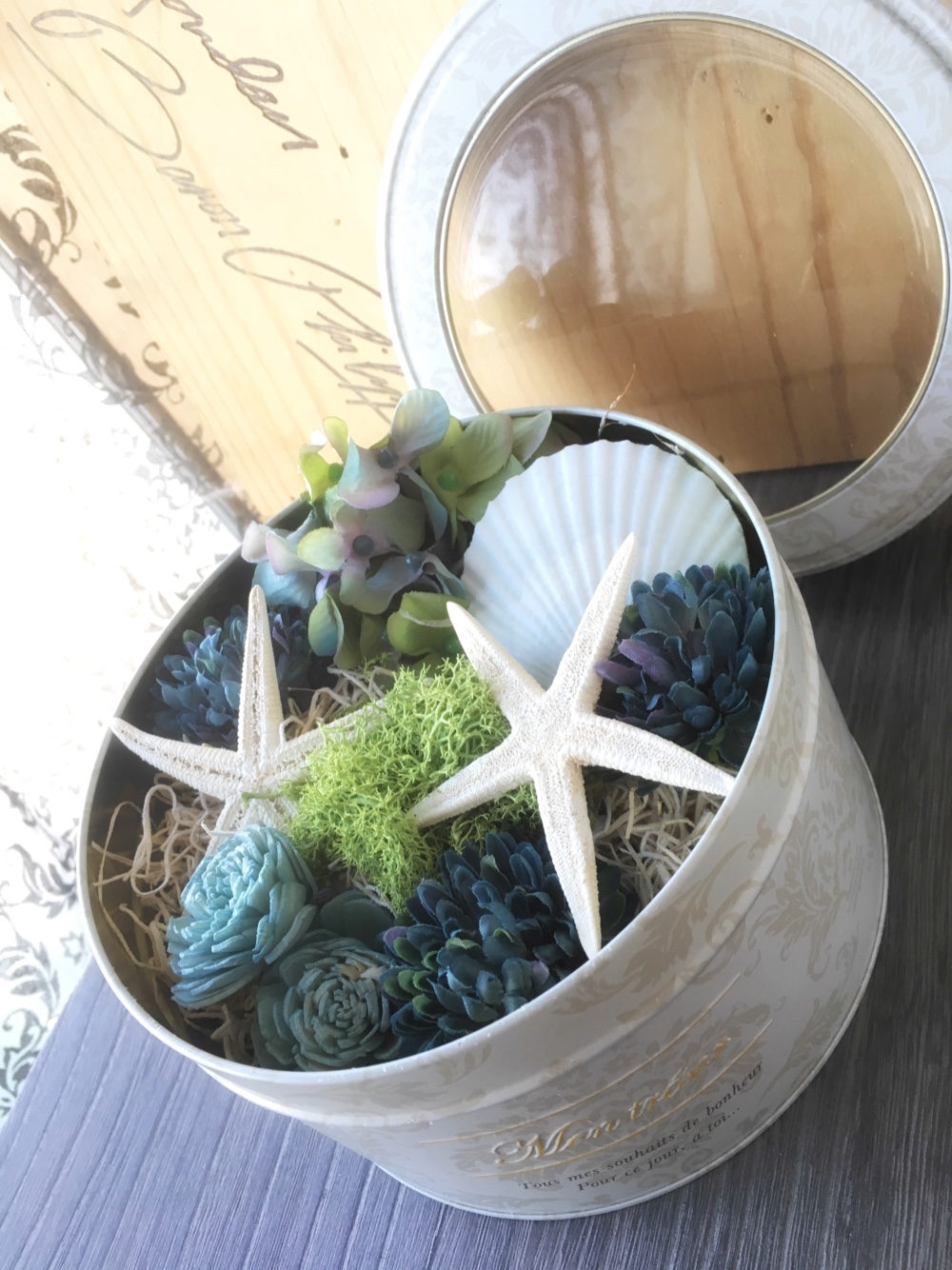 夏を詰め込んだスターフィッシュのボックスアレンジメント【造花】インテリアギフト