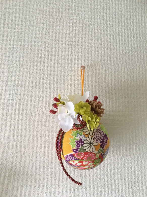 お正月アレンジ❤︎TEMARI【プリザ＋造花】壁掛け専用アレンジ 2枚目の画像