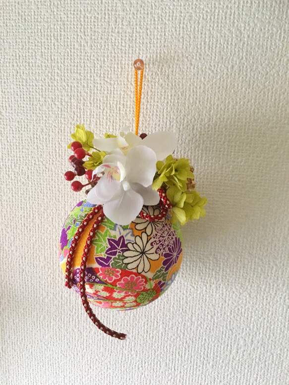 お正月アレンジ❤︎TEMARI【プリザ＋造花】壁掛け専用アレンジ 3枚目の画像