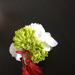 胡蝶蘭とタッセルの髪飾り【造花】ウェディング・成人式などの着物に！ 3枚目の画像