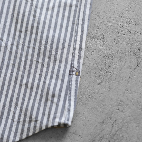 有機棉條紋襯衫（灰色條紋）size4 [男女皆宜] 第10張的照片