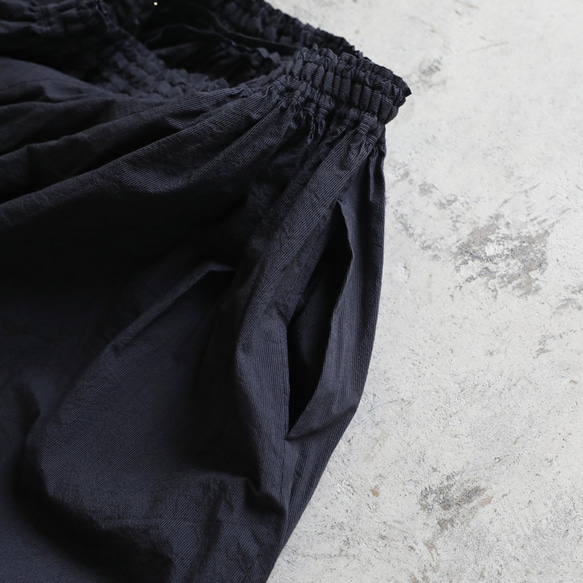臍帶長裙（黑色條紋） 第6張的照片