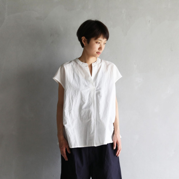 寬鬆蓬鬆棉法式袖（白色）[女士] 第1張的照片
