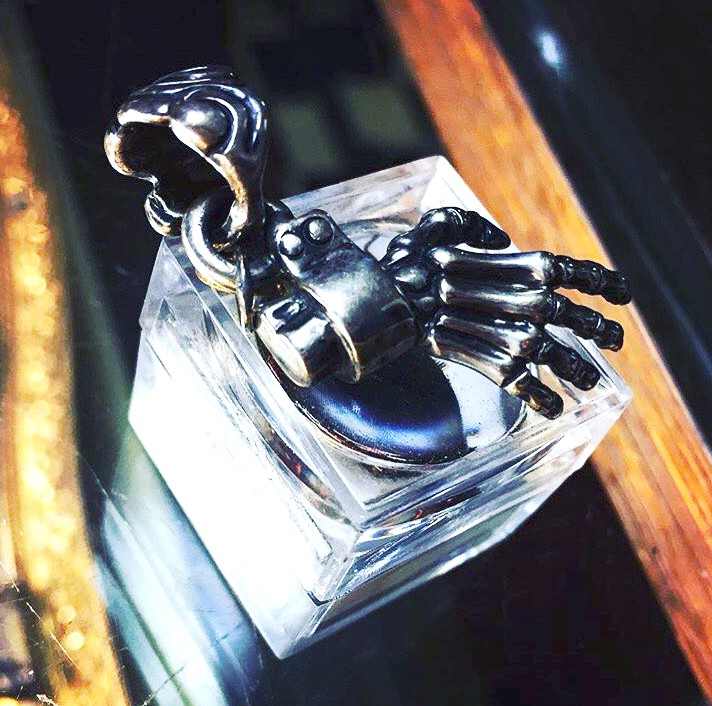 SOLID DESIGN SD-158R ライトハンドスカルシルバーペンダント