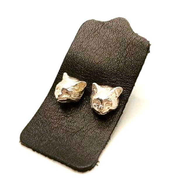 SOLID DESIGN SD-451 【猫の日常シリーズ】 仔猫ピアス 1ペア