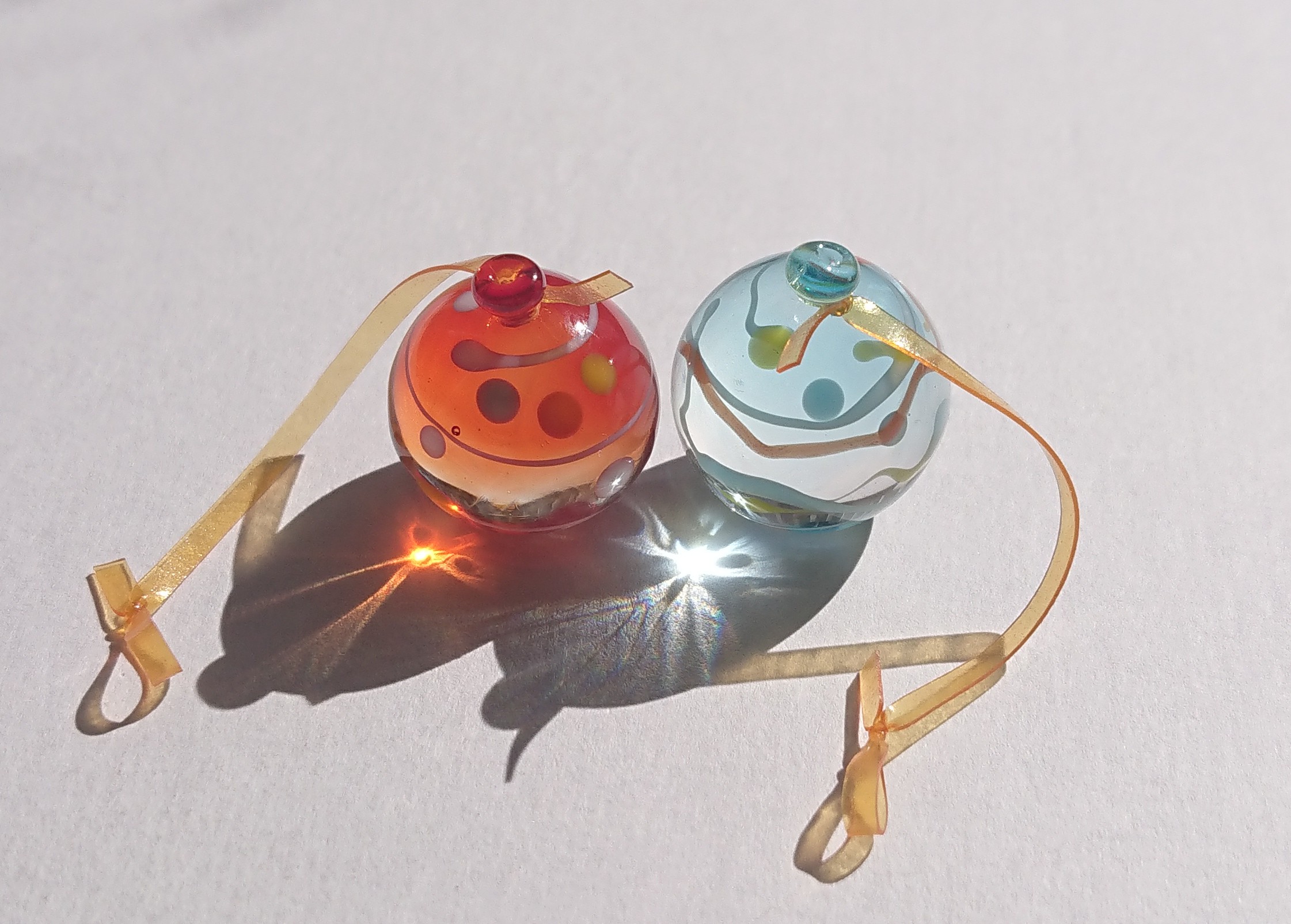 コーン型ガラス置物 赤/オレンジ iittala コーン型ガラス置物 赤/オレンジ