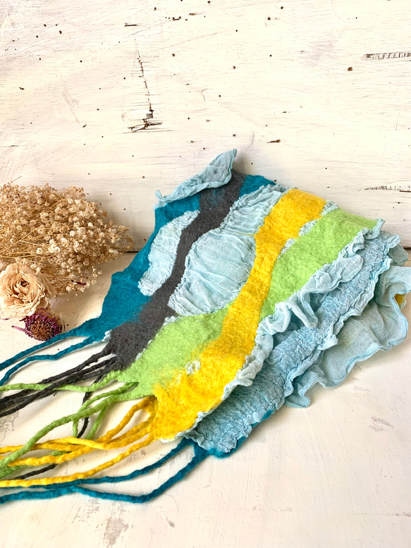 羊毛と草木染めガーゼのストール（アップル×ブルー） 1枚目の画像