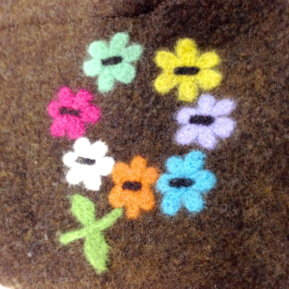 羊毛刺繍の5色のお花のバック 3枚目の画像