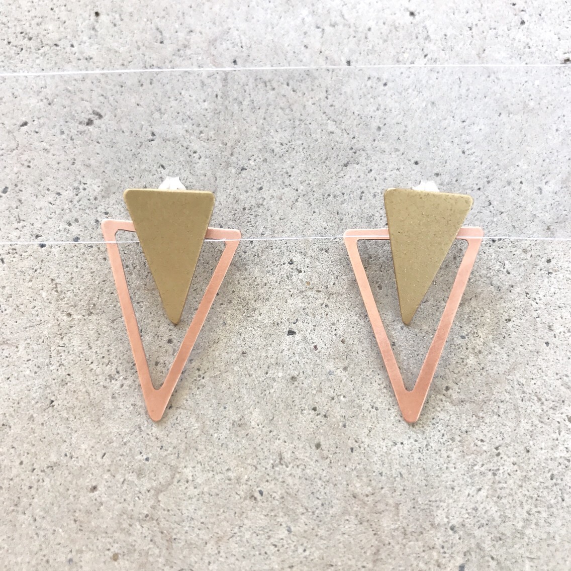 sukashiピアス【さんかく3ita】