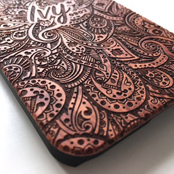 天然木の木彫り　iPhone 11 / 11Pro iPhone全機種 スマホケース　Paisley 3枚目の画像