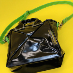 pyramidal mini tote (black) + shoulder 2枚目の画像