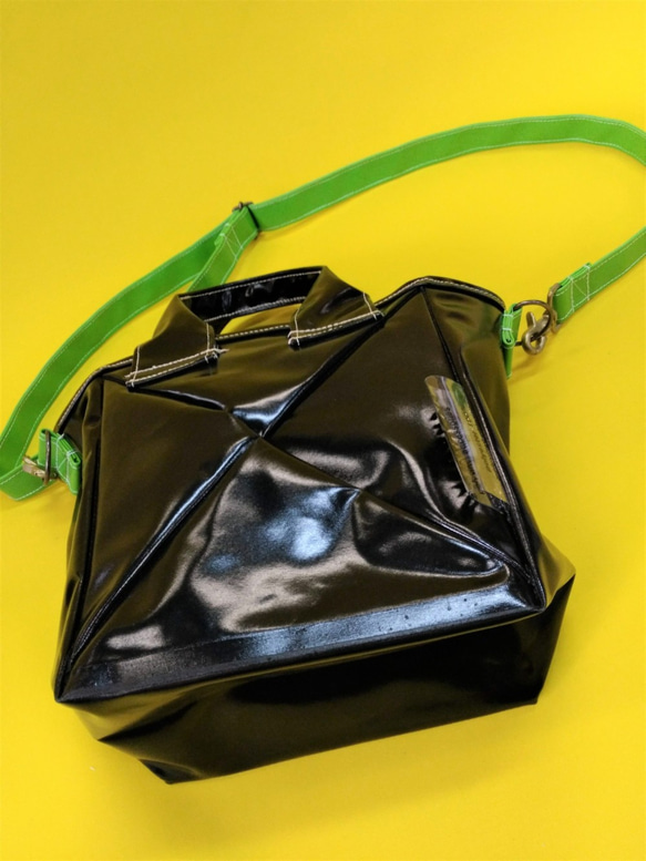 pyramidal mini tote (black) + shoulder 2枚目の画像