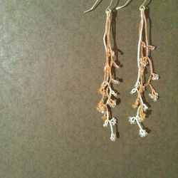 絹糸の枝のピアス orange 2枚目の画像