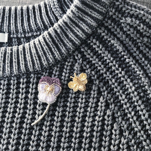 ミツバチのピンブローチ ブローチ La mienne 通販 8578807｜Creema