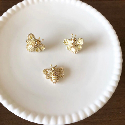 ミツバチのピンブローチ ブローチ La mienne 通販 8578807｜Creema