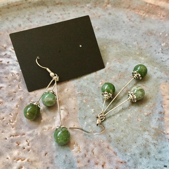 Triple Orbs Earrings ~モスアゲート~ 3枚目の画像