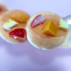 フルーツパンケーキのネックレス 4枚目の画像